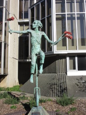 Statue