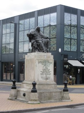 Statue