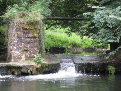 Weir